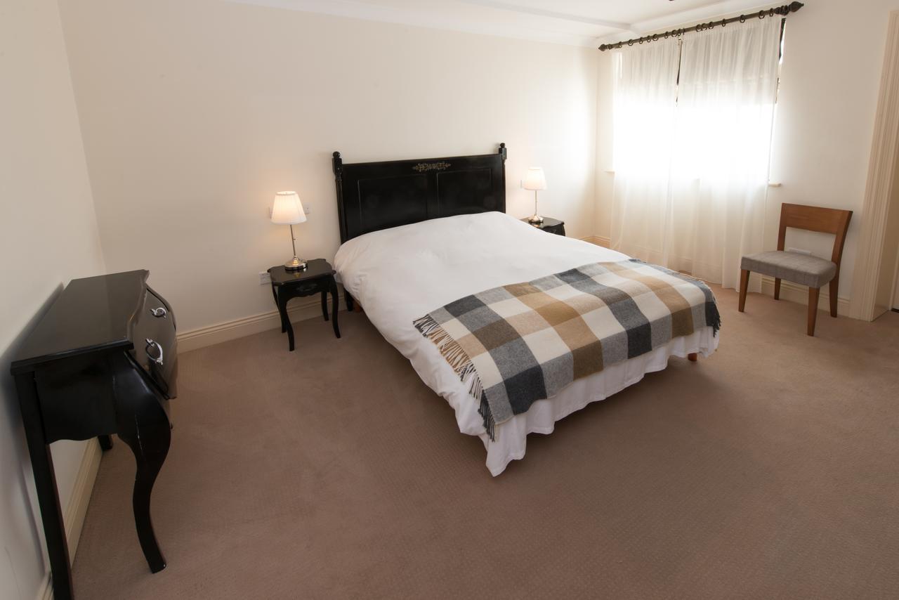 Connemara Lake Hotel Утерард Экстерьер фото