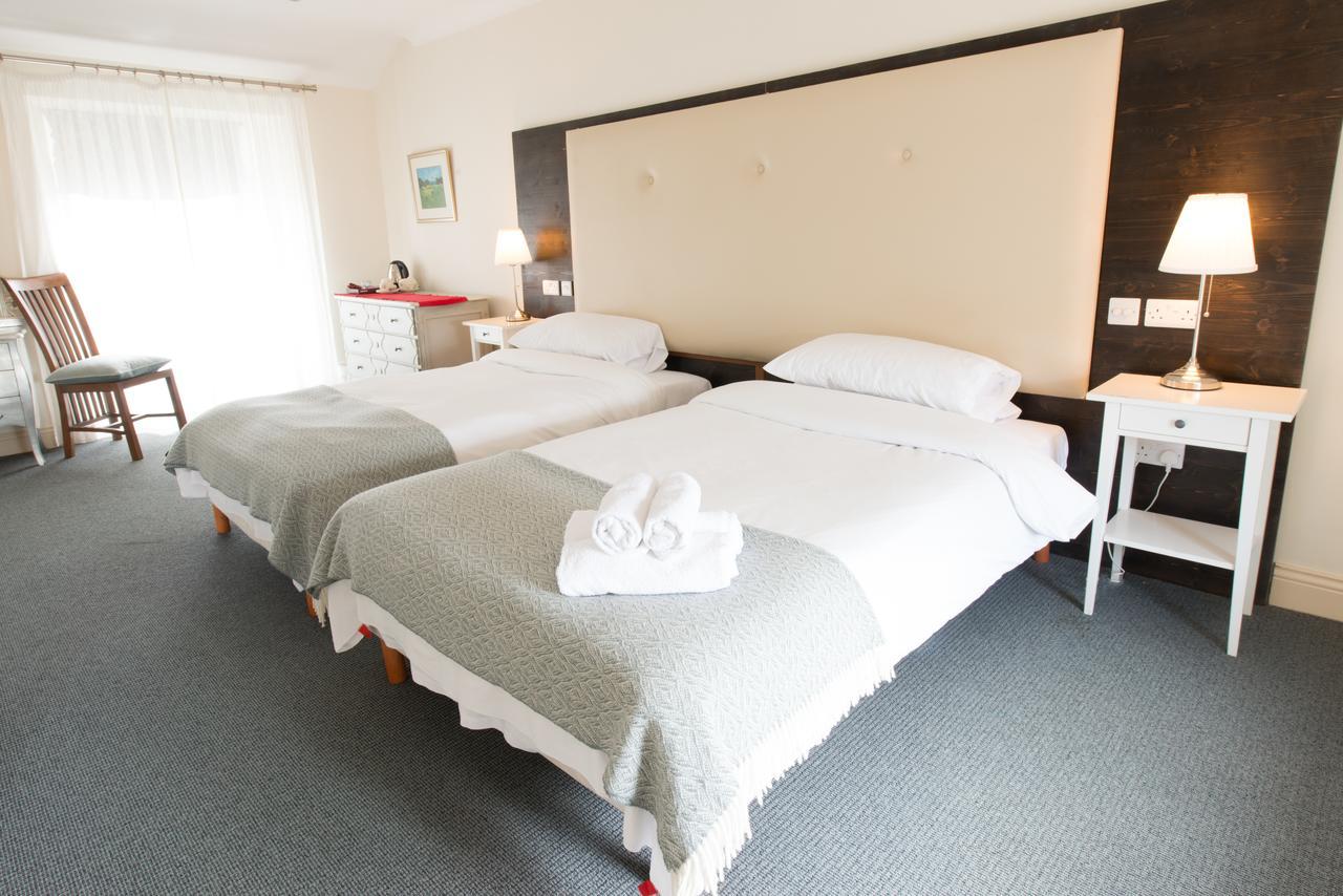 Connemara Lake Hotel Утерард Экстерьер фото